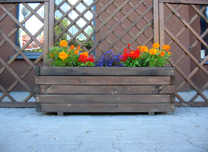 A Dozen Clever Landscaping Ideas For Planter Boxes